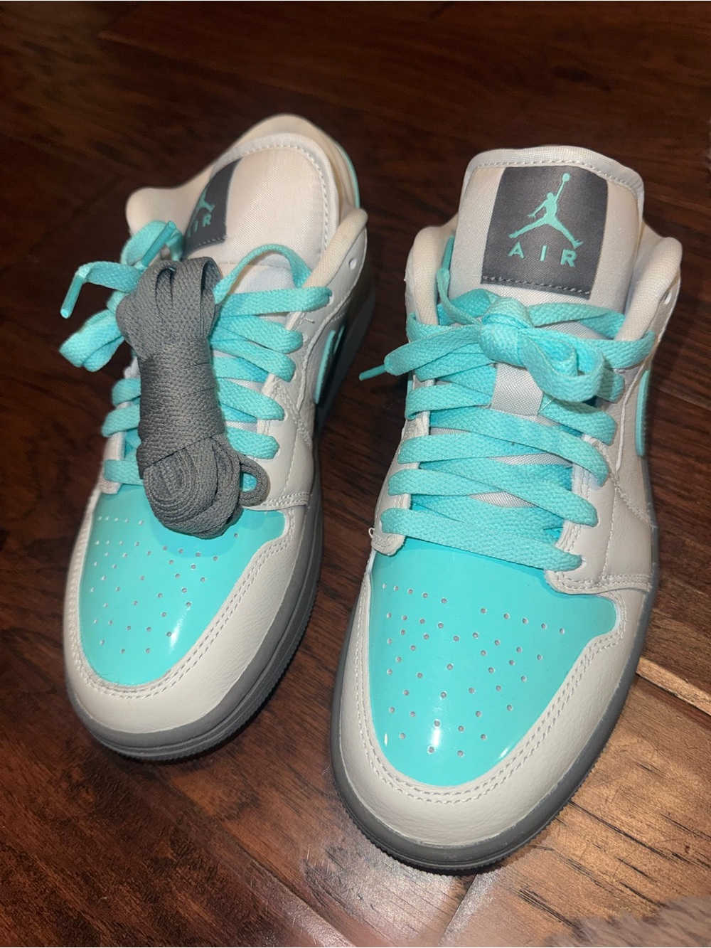 (WMNS) Air Jordan 1 Low SE 'Polaroid' size 8 brand new with box with 2 set laces - Picture 2 of 16